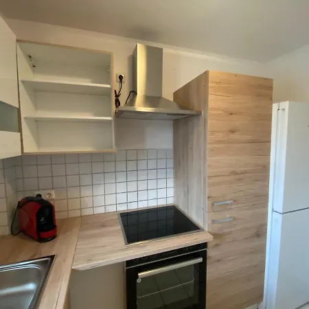 Tolle Vier Zimmerwohnung Διαμέρισμα *